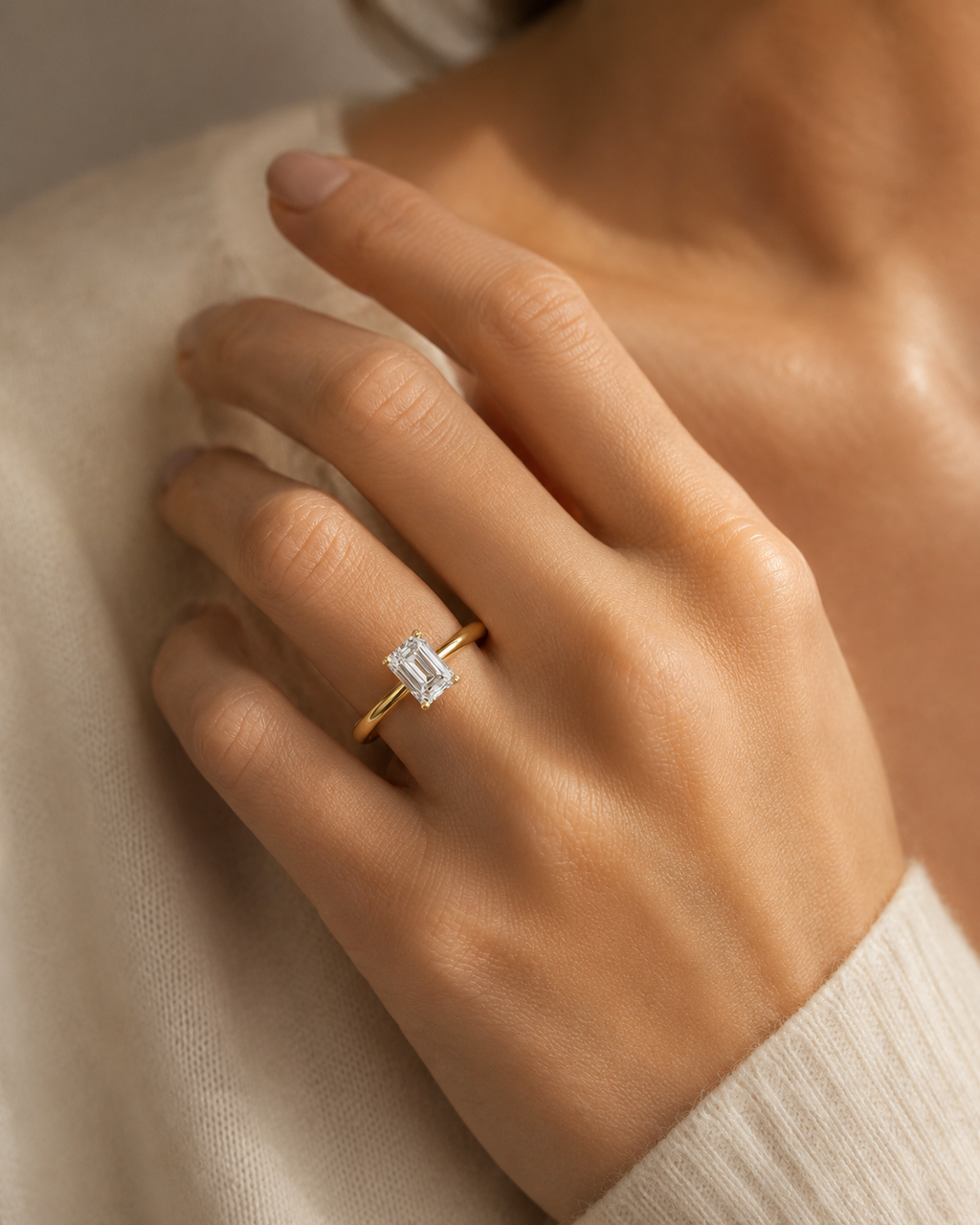 Miravel Emerald Solitaire Ring